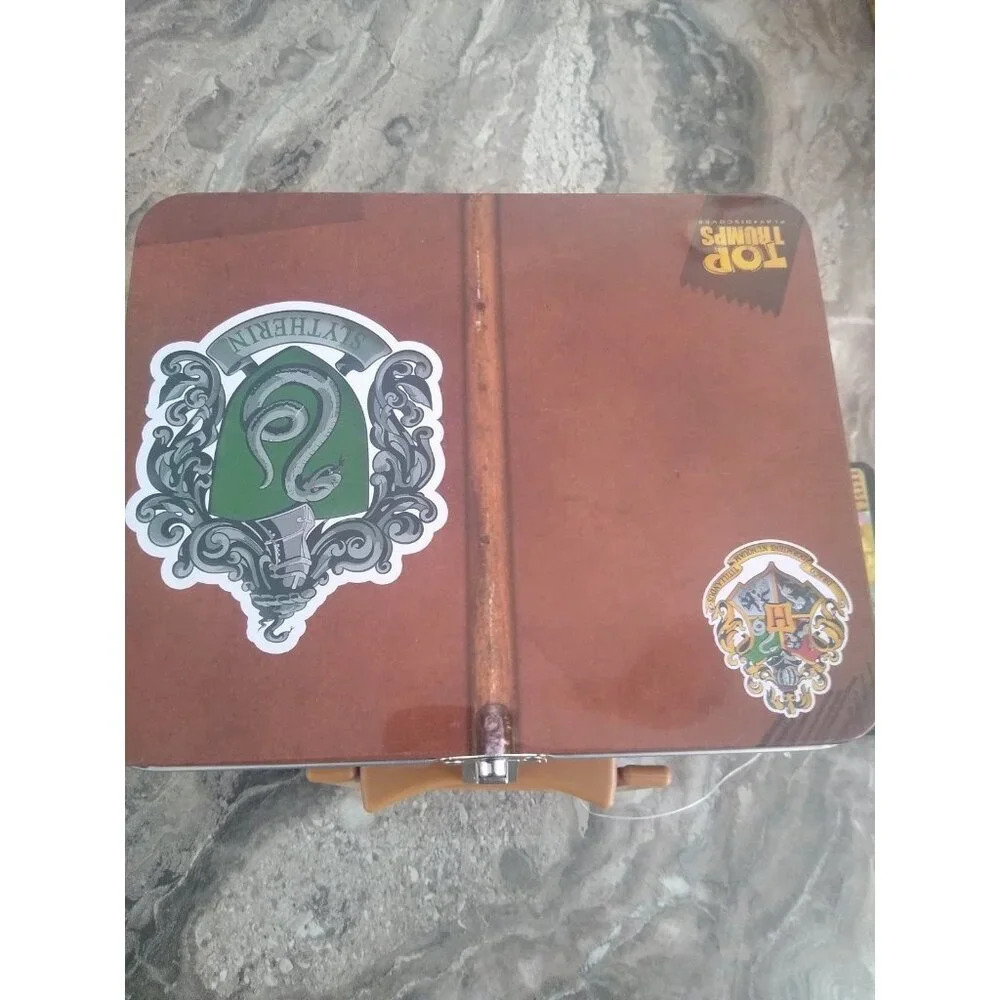 Harry Potter top Trumpโ cards with tinโ